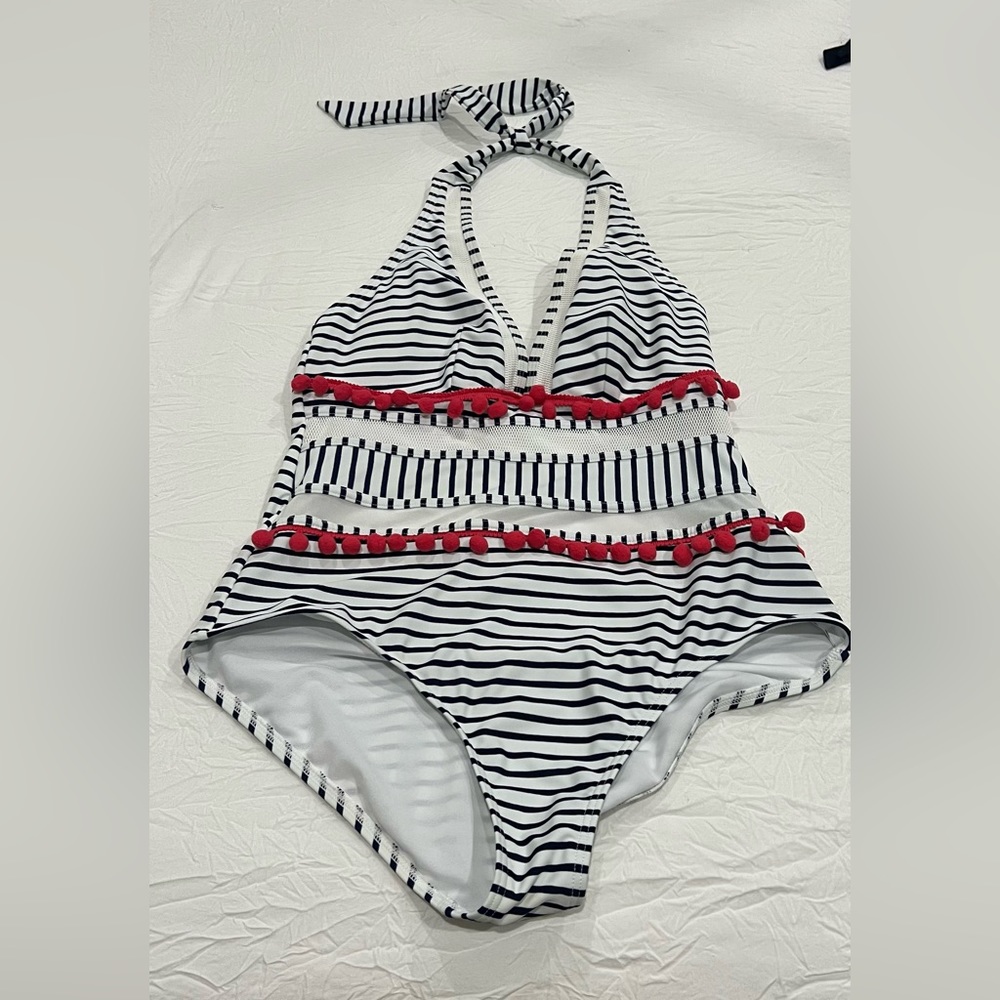 One piece swimsuit Size L